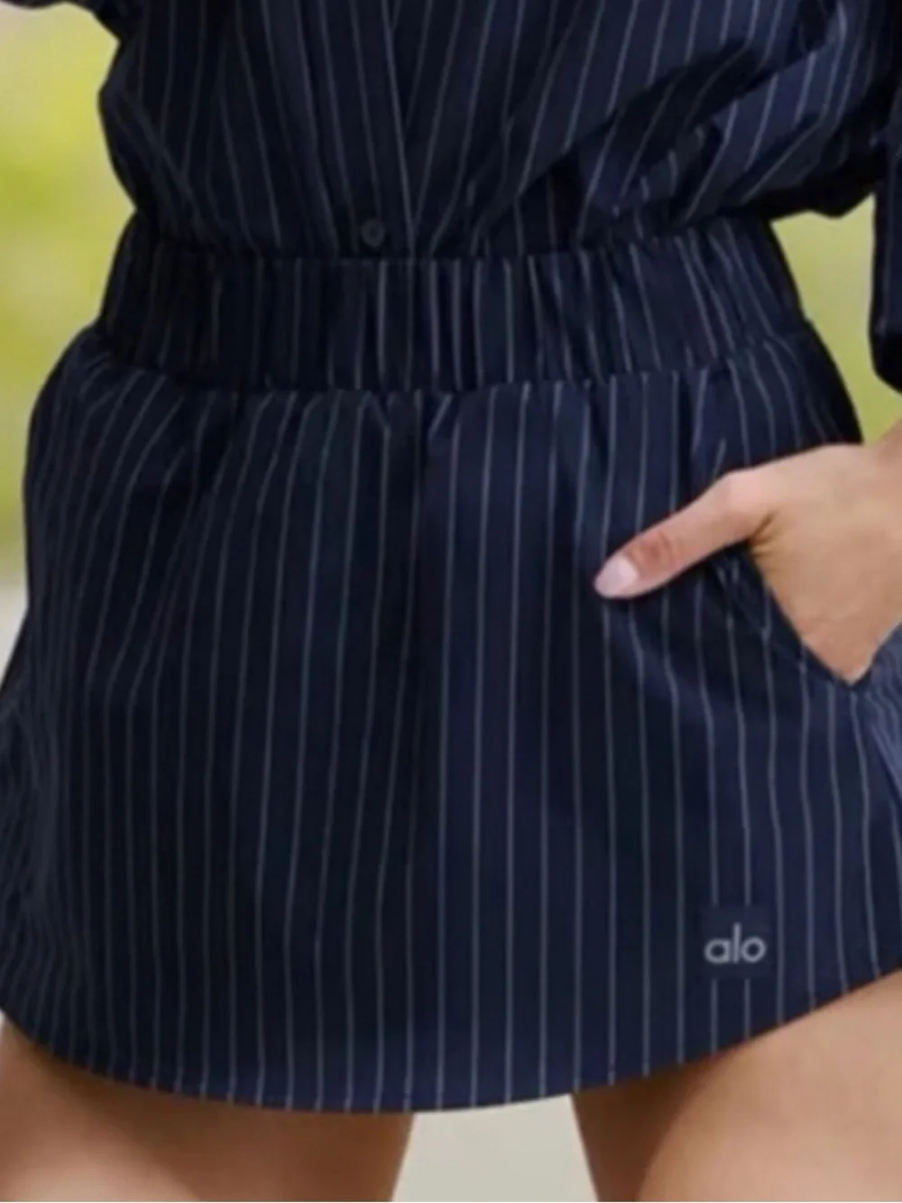 ALO Rare Yoga Navy Pinstripe Navy Mini Skirt/Skort with White Stripes XS NWOT